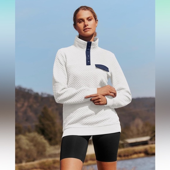 Btfbm waffle pattern pullover sweater with button neck in white/navy. Size S - Picture 3 of 11